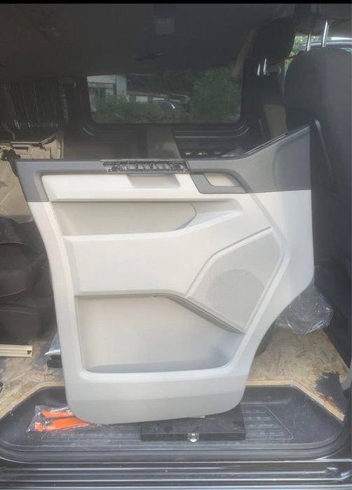 Карти передніх дверей VW T6