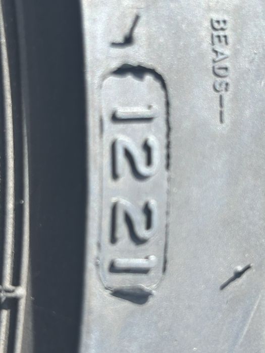 111 Opony Zimowe Bridgestone 225/40/18 Bardzo Ładne