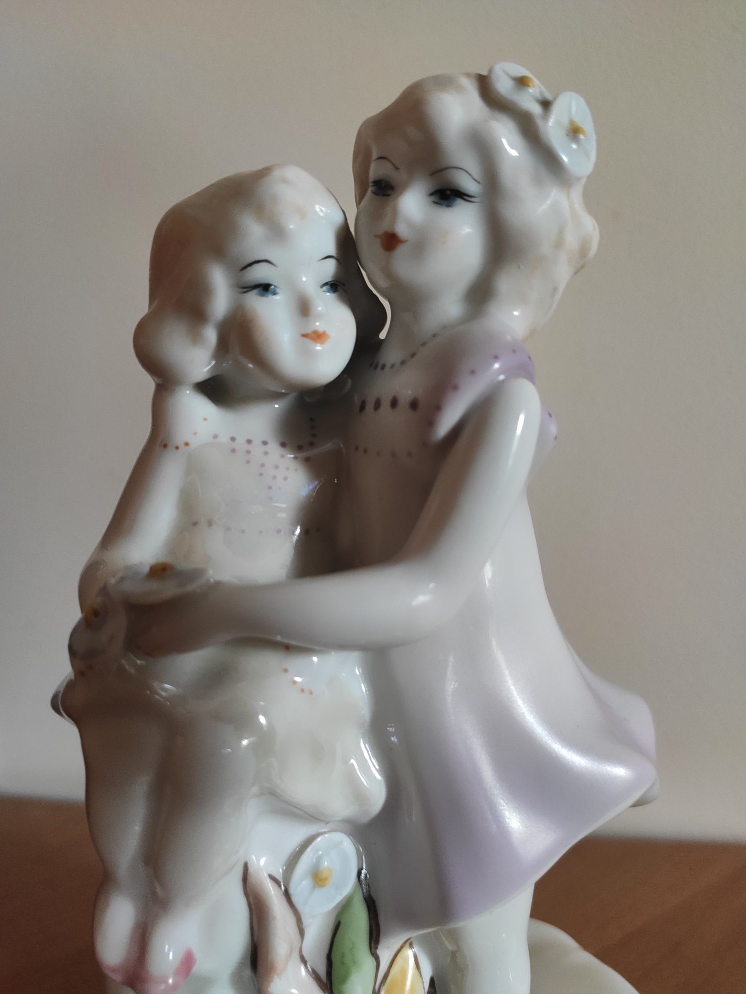 Porcelanowa figurka