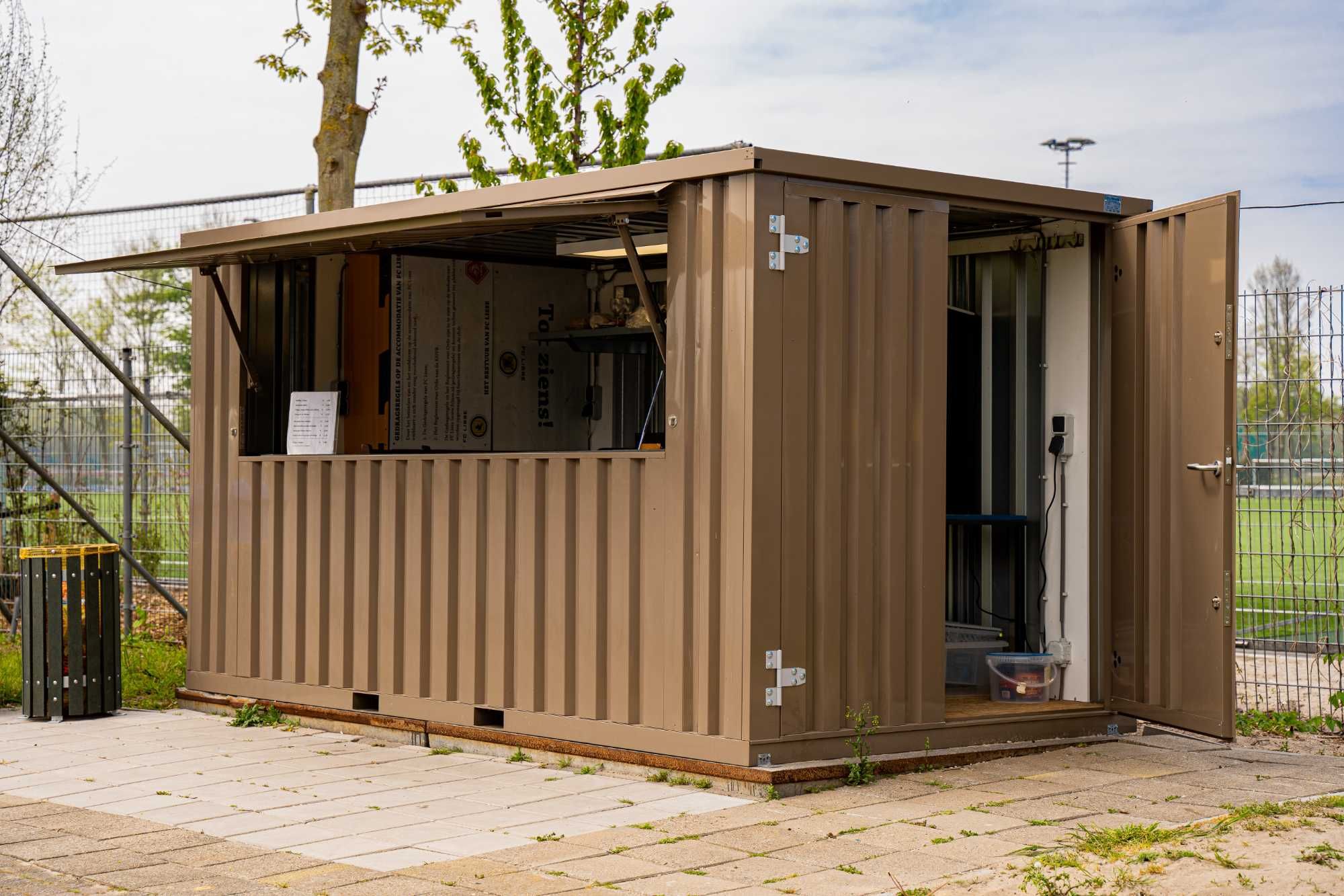 Mini Bar Castanho - Para Negócios no Exterior e Interior