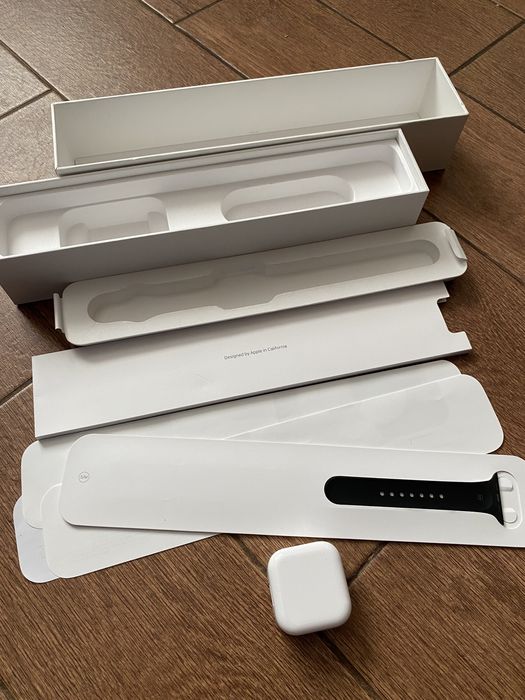 Коробка  + запасний ремінець + блочок