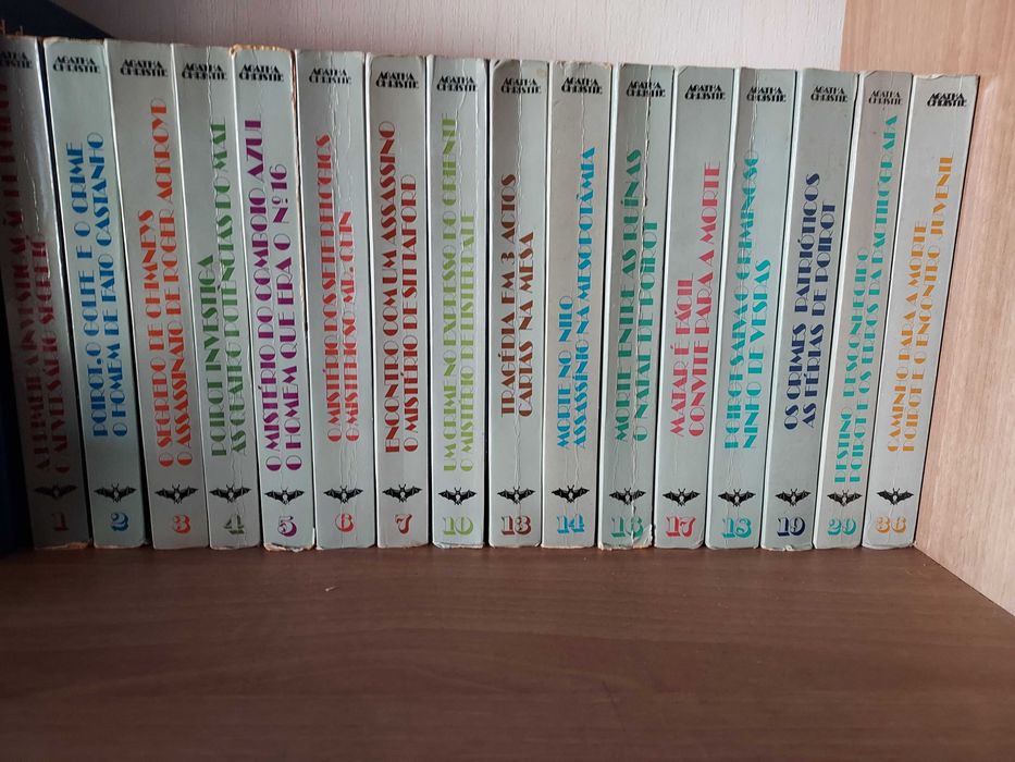 Colecção Vampiro Gigante - Agatha Christie - 16 volumes - 3 fotos