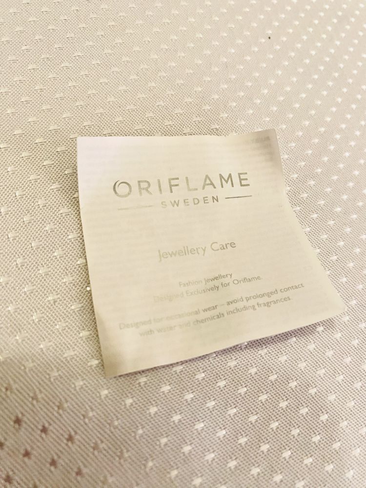 Naszyjnik Subtle Flower Oriflame