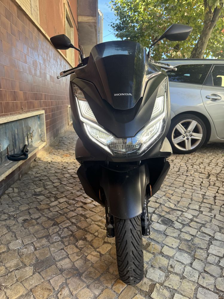 Honda PCX retoma em Golf 4 IV
