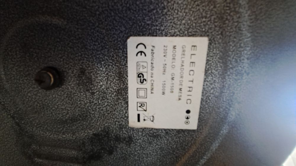 Cloche, panela elétrica