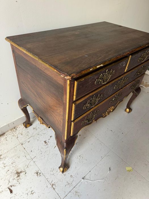 Comoda epoca  madeira macica de 4 gavetas