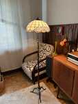 Lampa Tiffany stara stojąca lampa z kloszem z mady perłowej