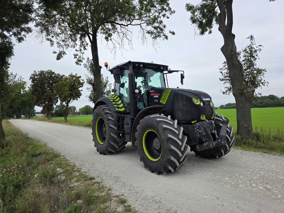 Claas Axion  830