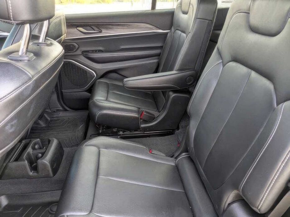Jeep Grand Cherokee L Limited      2021