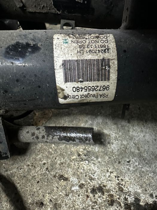 Mcpherson amortyzator zwrotnica zacisk citroen c3 II 1.4 hdi 2010r ds3