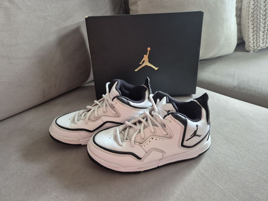 Buty Nike Jordan wyższe rozmiar 30