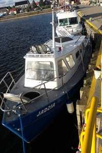 Szybka Akcja Statek kuter jacht łodź z silnikiem Kuznica Port