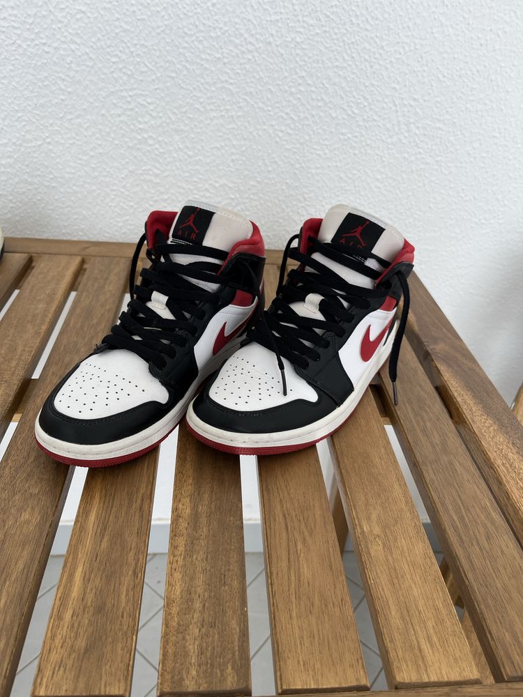 Jordan 1 gym red 40.5