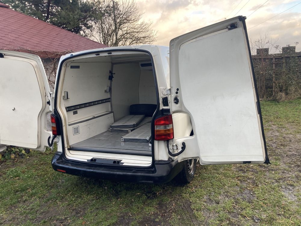 Volkswagen Transporter T5 Lift Long Chłodnia - mroźnia