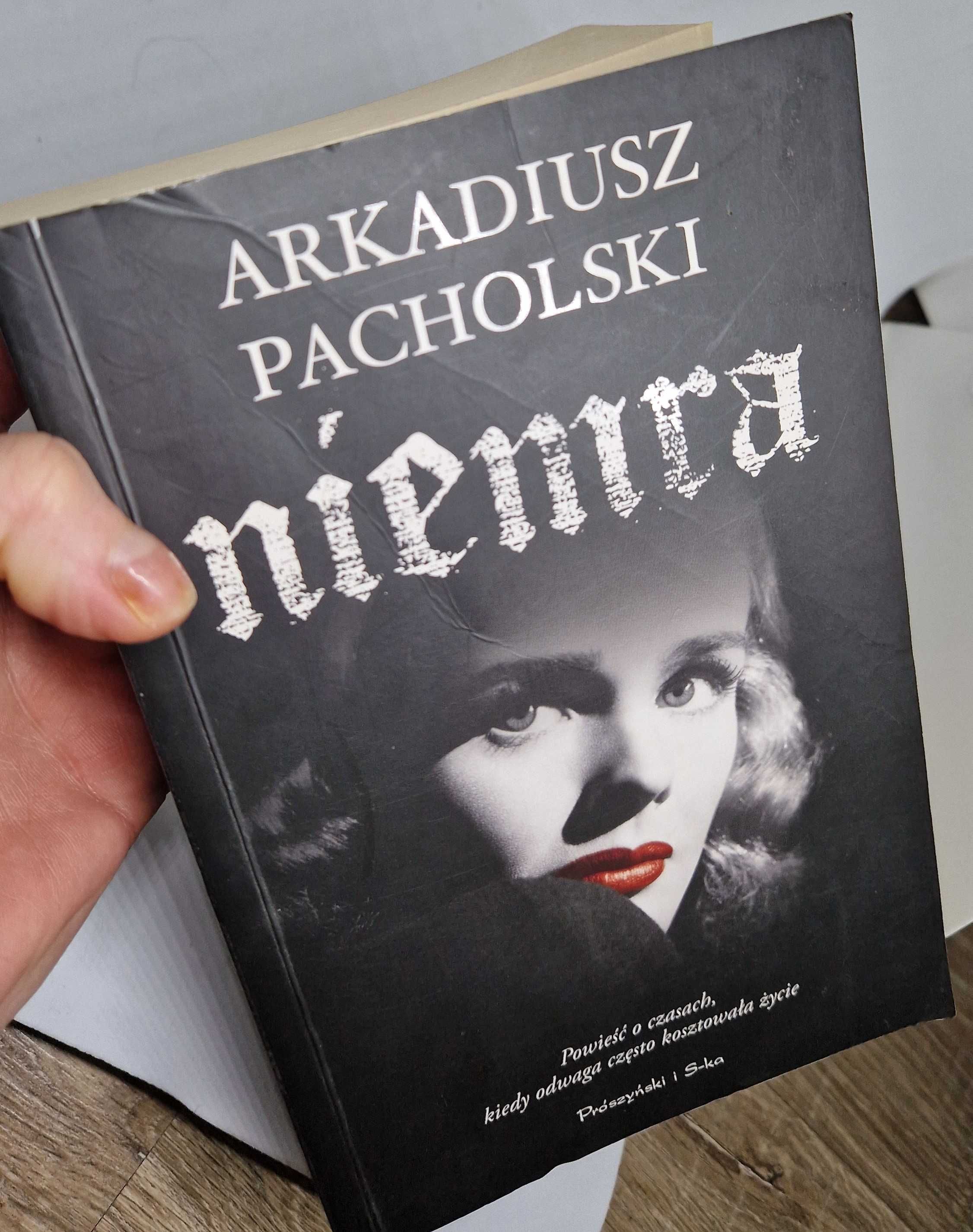 Niemra Arkadiusz Pacholski powieść