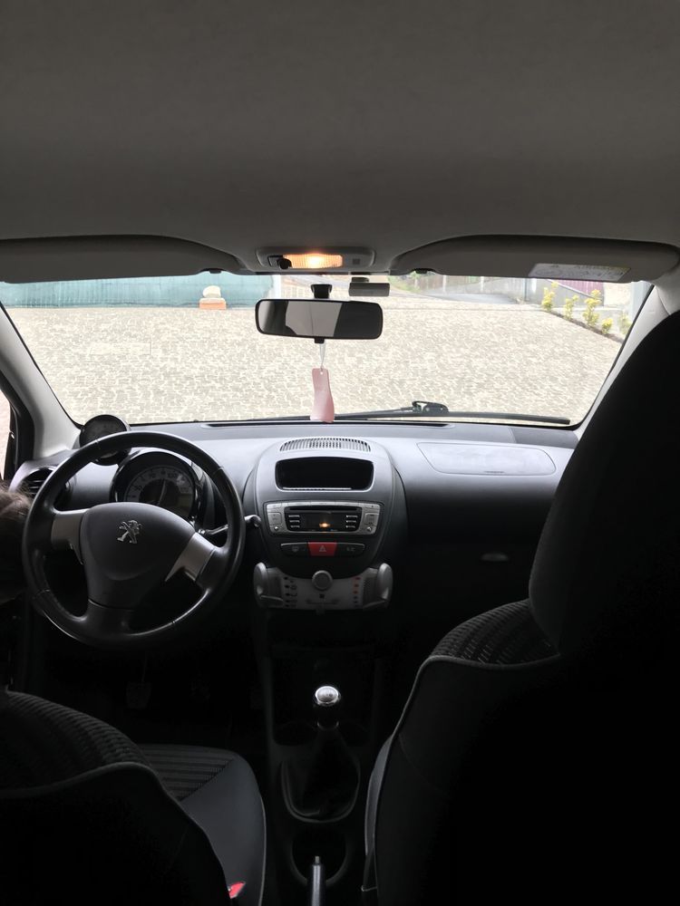 Peugeot 107 1.0 envy 12/2013 nacional