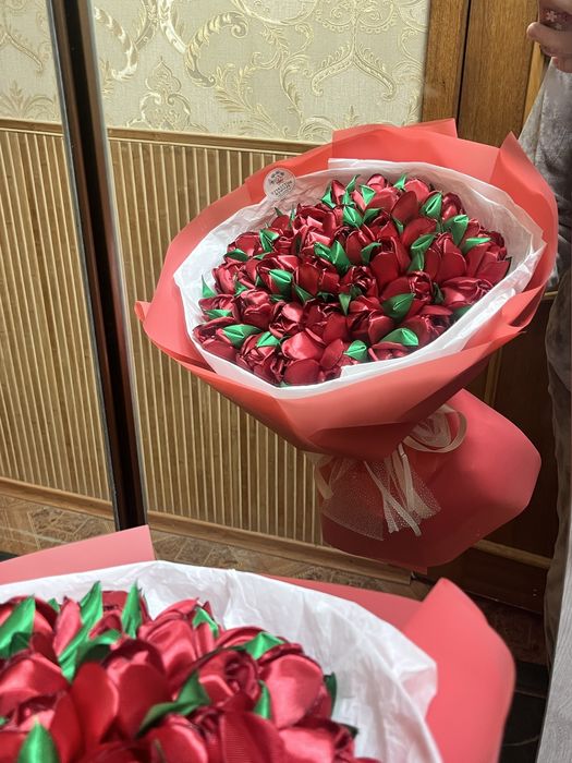 Букет з 39 тюльпанами