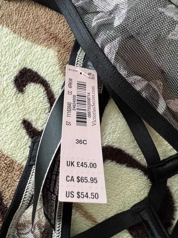 Комплект нижнего белья Victoria's Secret