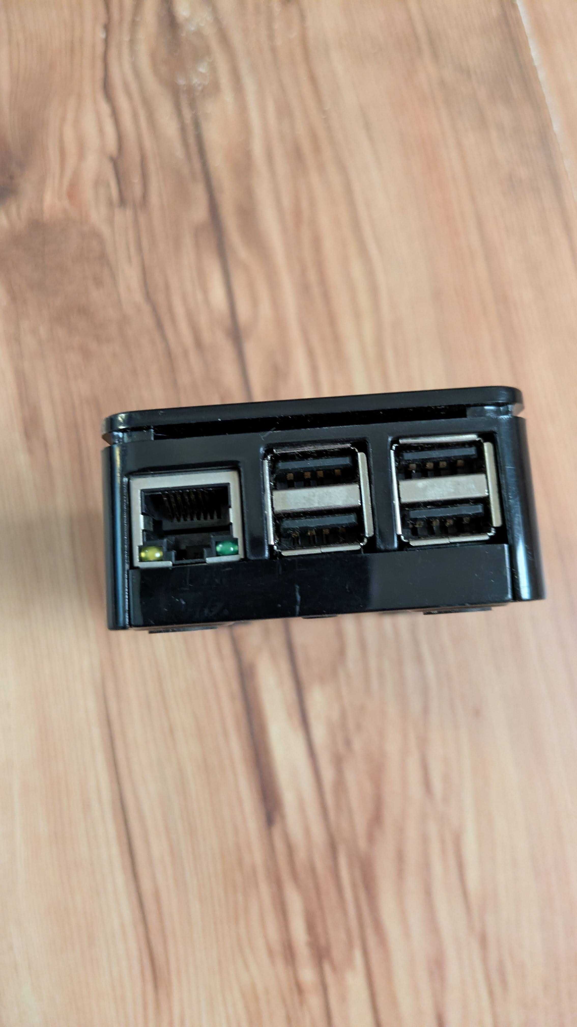 Raspberry Pi 2 model b Rev 1.1, 1 GB