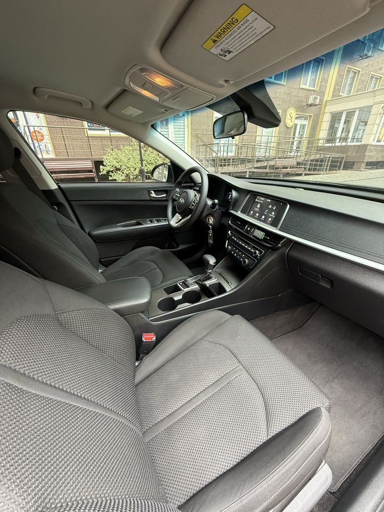 Kia Optima 2019 року