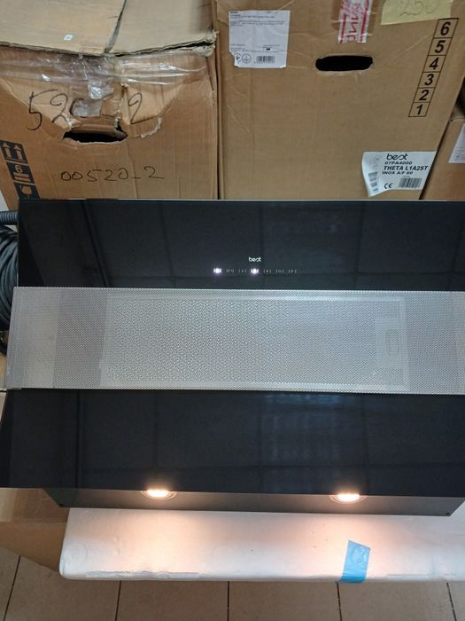 Новая Итальянская вытяжка Best PLANA 800