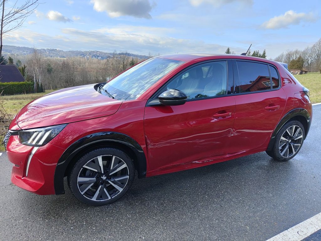 Peugeot 208 gt line 2021