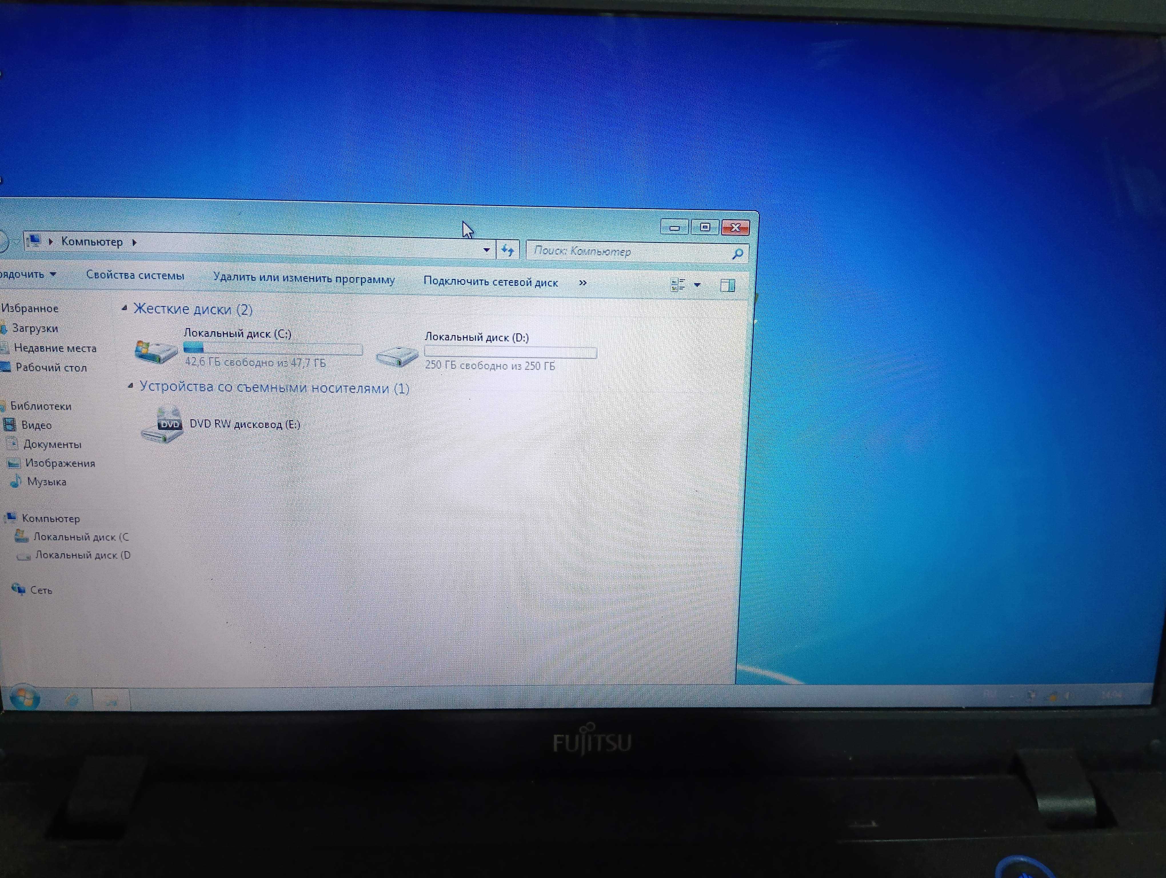 Продам ноутбук Fujitsu LIFEBOOK AH512