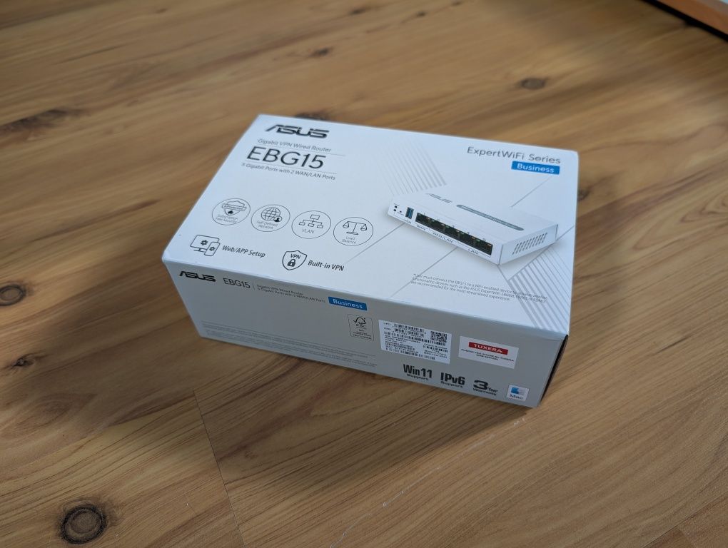Маршрутизатор ASUS Expert WiFi EBG15