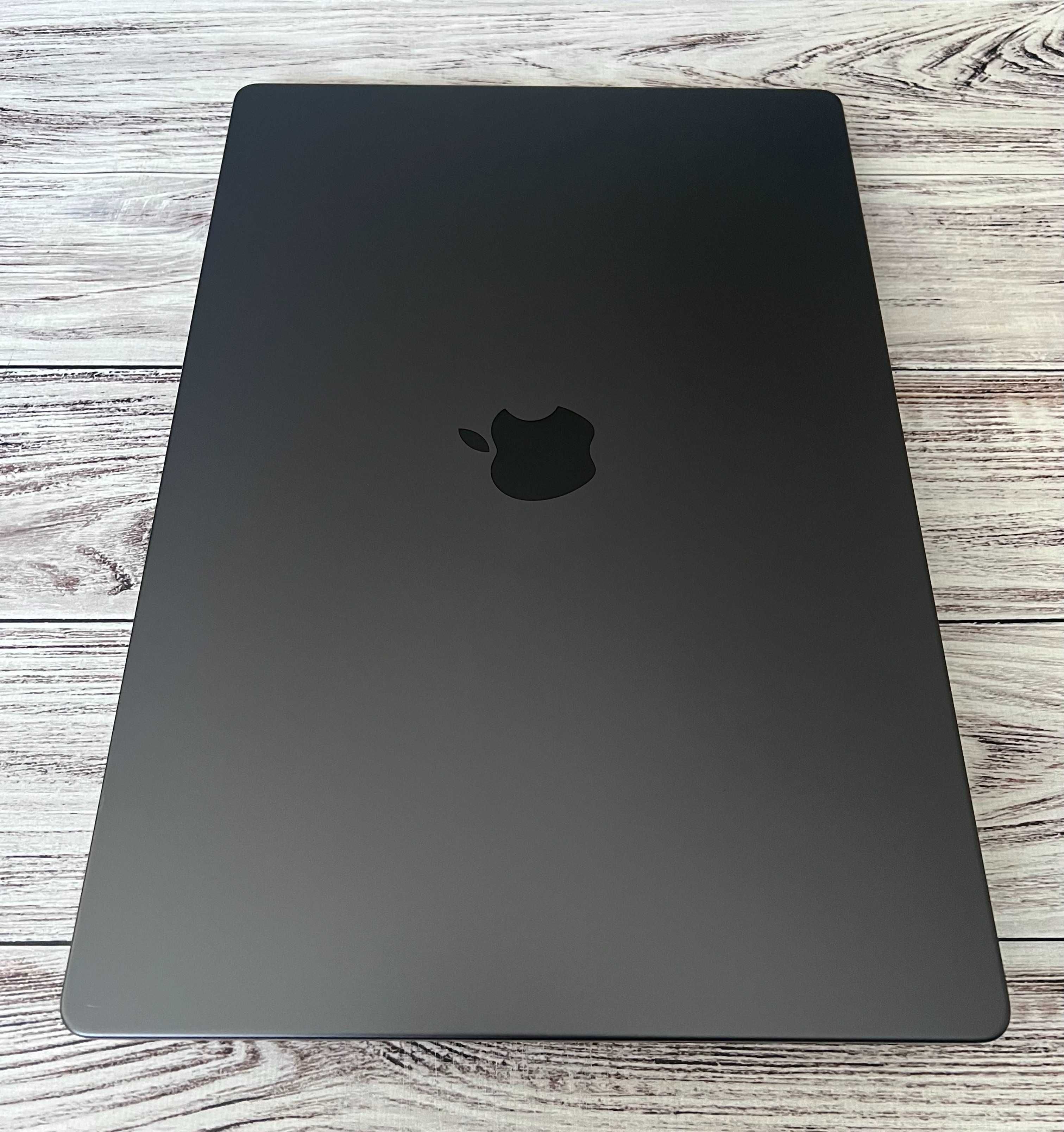 MacBook Pro 16 2023 M3 Pro 36GB RAM / 512GB SSD Space Black