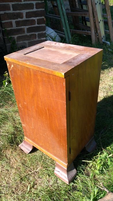 Szafka nocna stylowa art deco , fornirowana w cenie 300 zł