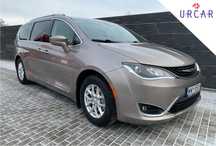 Chrysler Pacifica / chrysler pacifica plug-in hybryd / 2018 / prywatne / po serwisch /