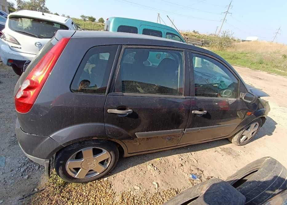 Кузов Ford Fiesta 2008 1.4 бенз черный. Разборка Ford Fiesta