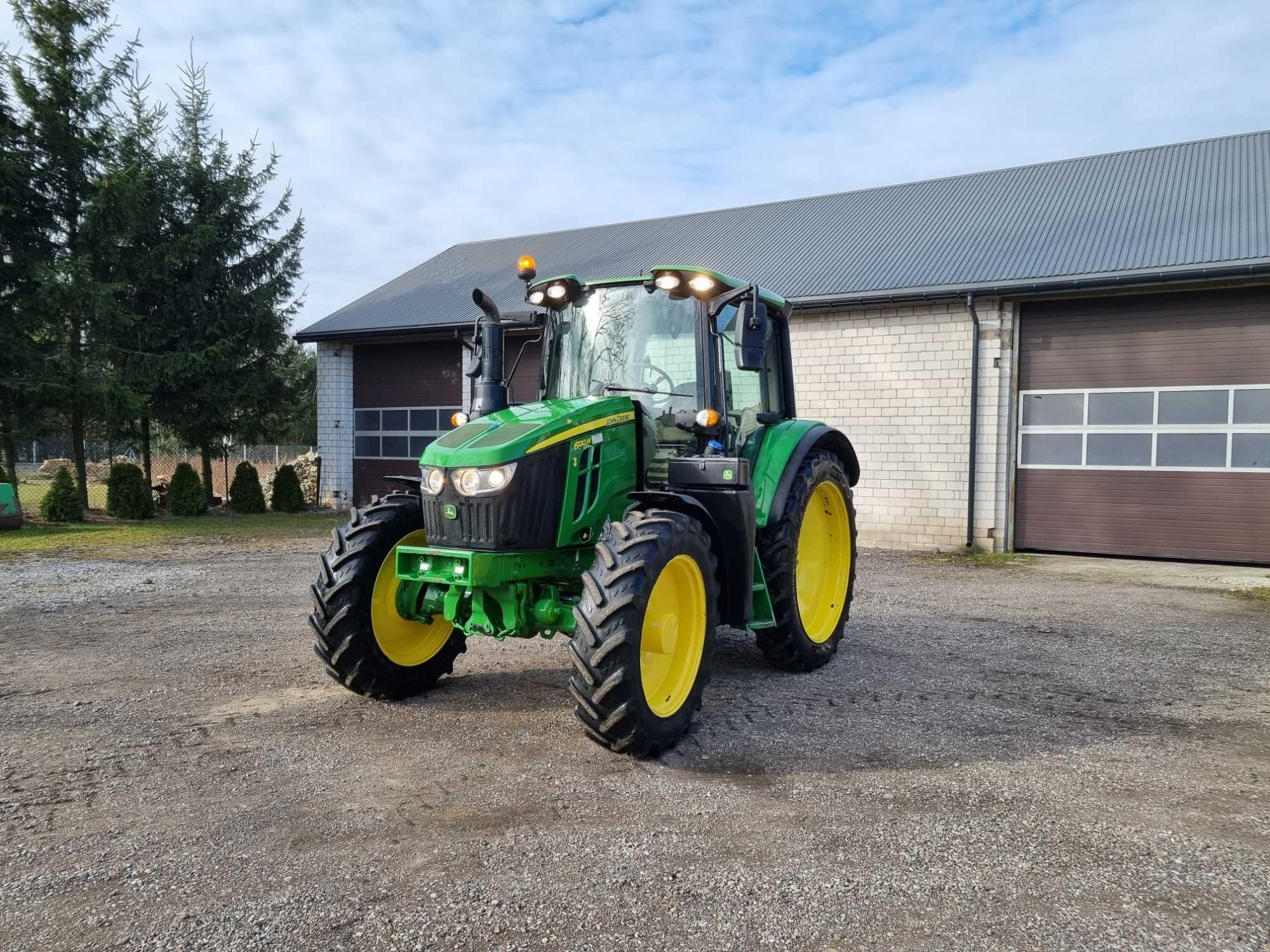 John deere 6120M  2020