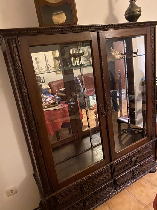 Vendo cristaleira Barato