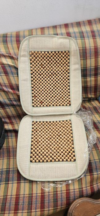 Esteira acento com bolas de madeira