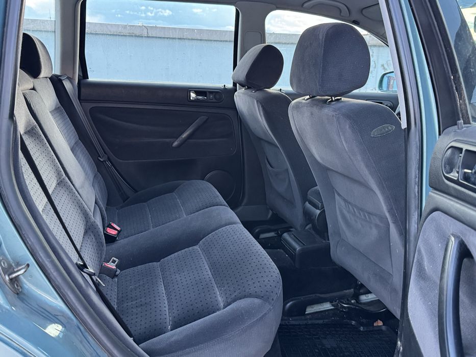 Volkswagen Passat b5 1.8 benzyna 125km Klima Hak 2kpl kół