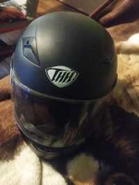 Kask na motor czarany