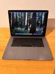 Apple MacBook Pro A1990 15inch i7 2.6GHz / 16GB RAM / 512GB