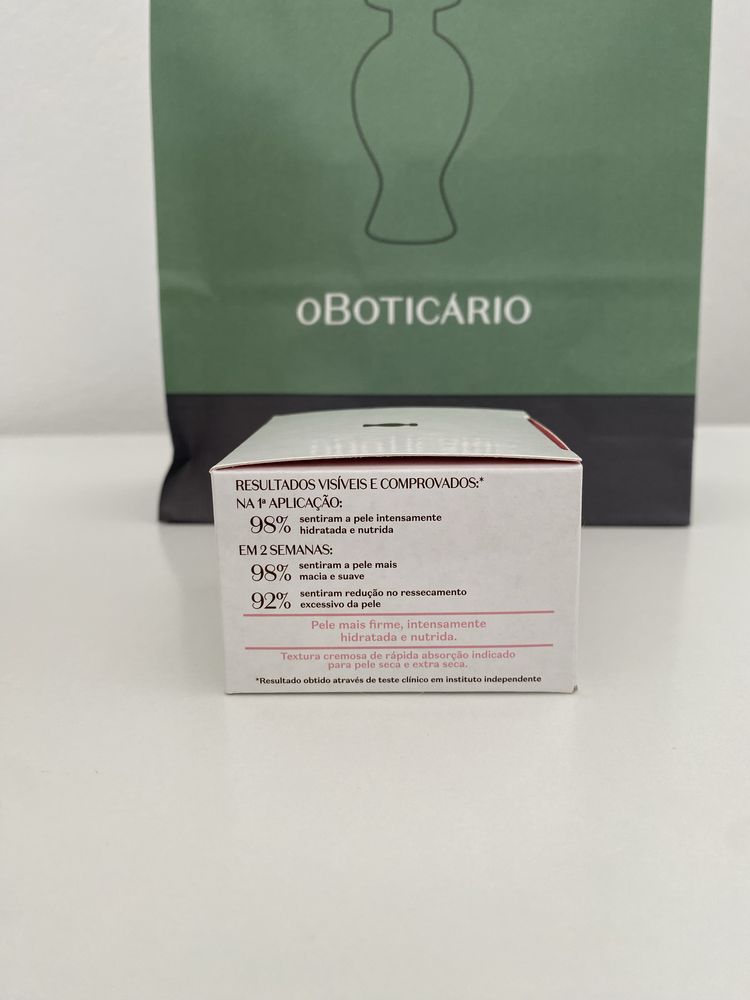 Hidratante facial .