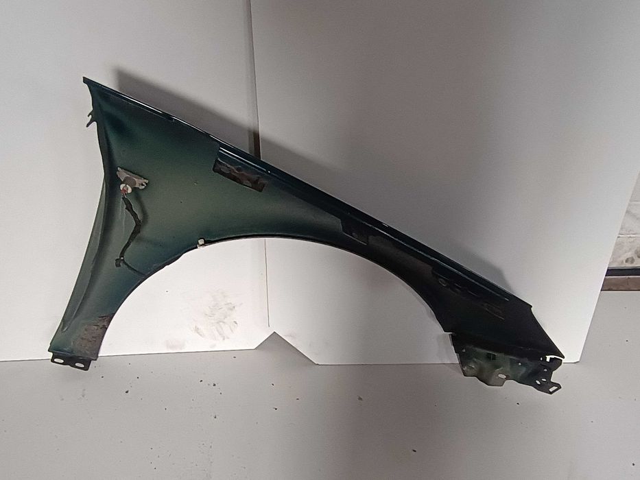 Przedni lewy błotnik Opel Insignia A 2015r. Zielony Z30V bez uszkodzeń
