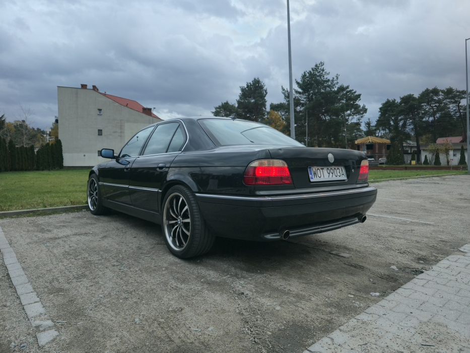 Bmw e38 5.4 V12 1995r