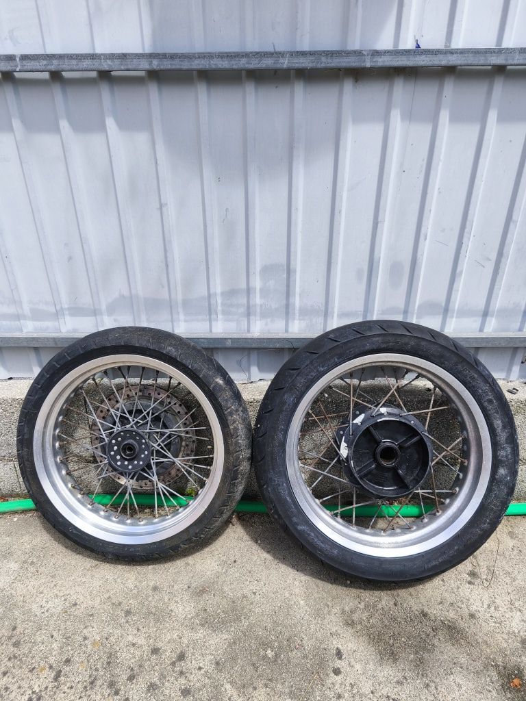 Jantes supermotard e suspensão XT600