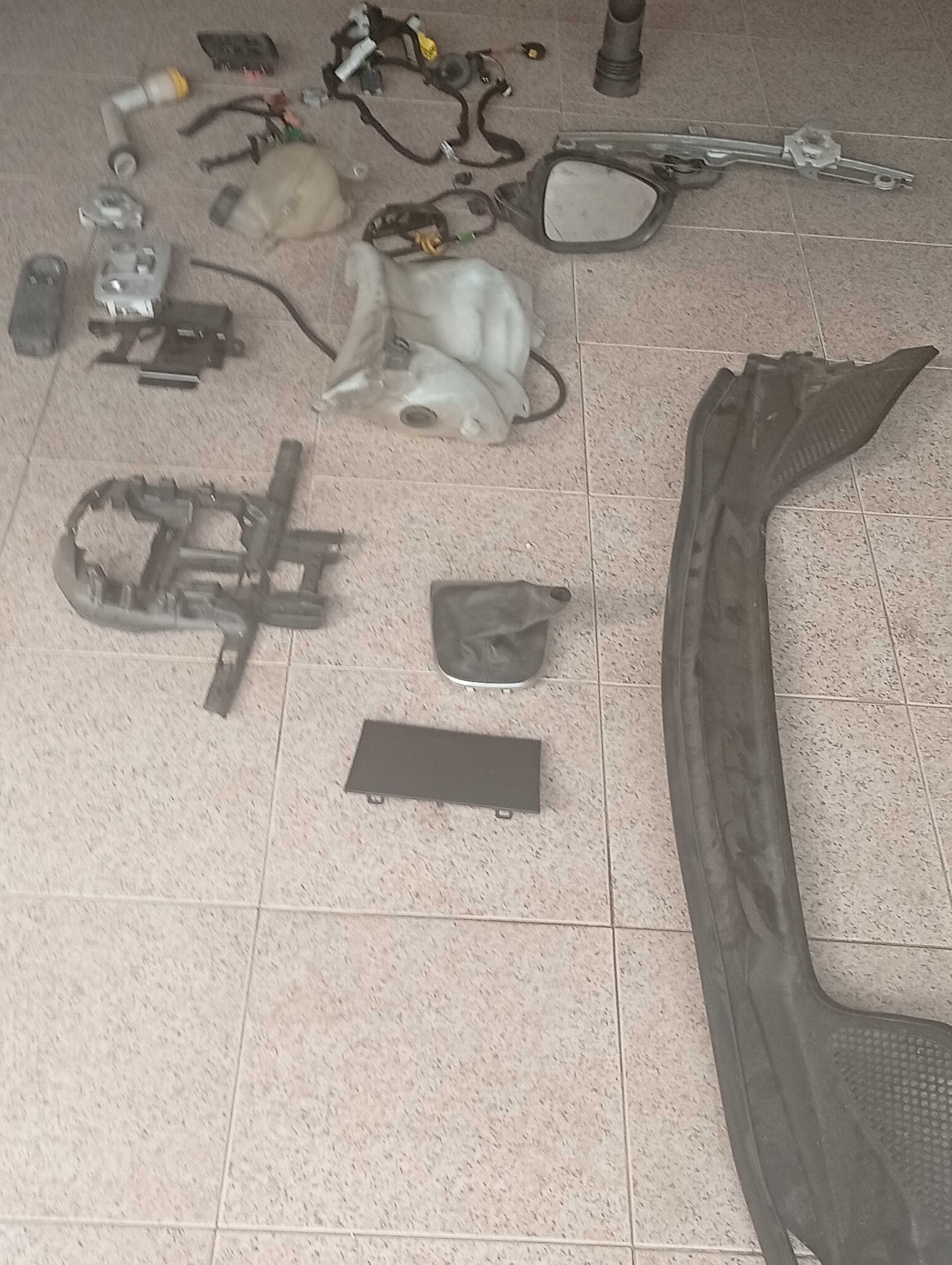 Material citroen C4 ano 2015