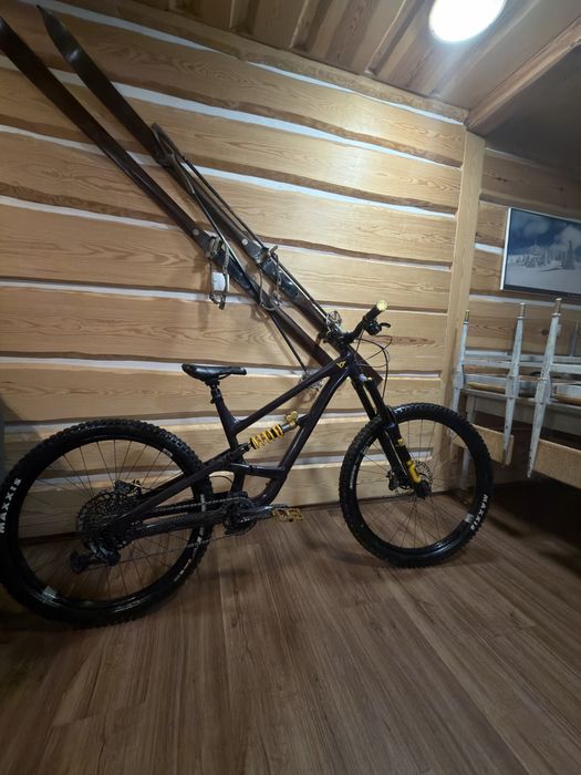 Yt capra uncaged 9 2022 L