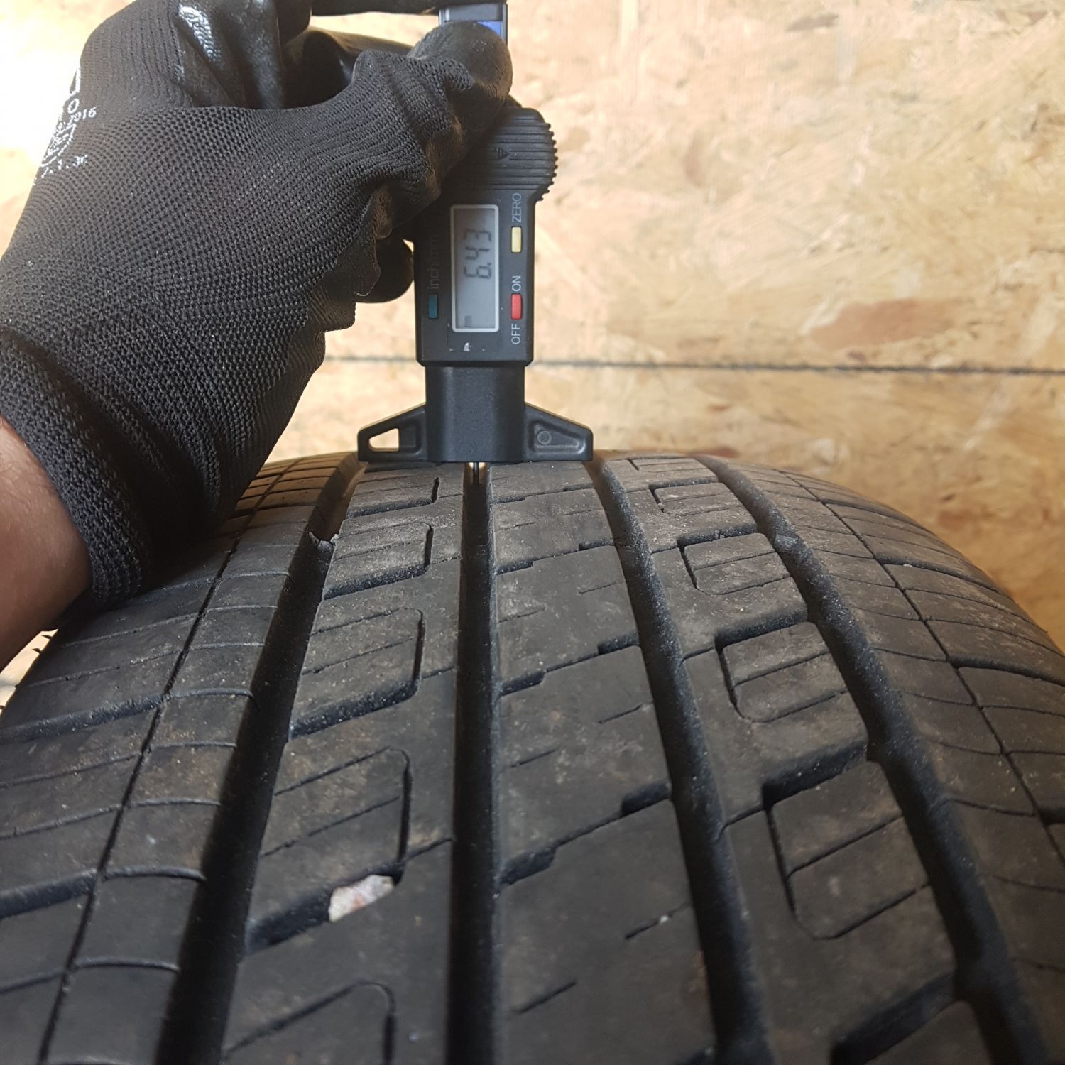Шини Nexen NPriz AH7 235/65 R18 106H Б/У 6,5 мм