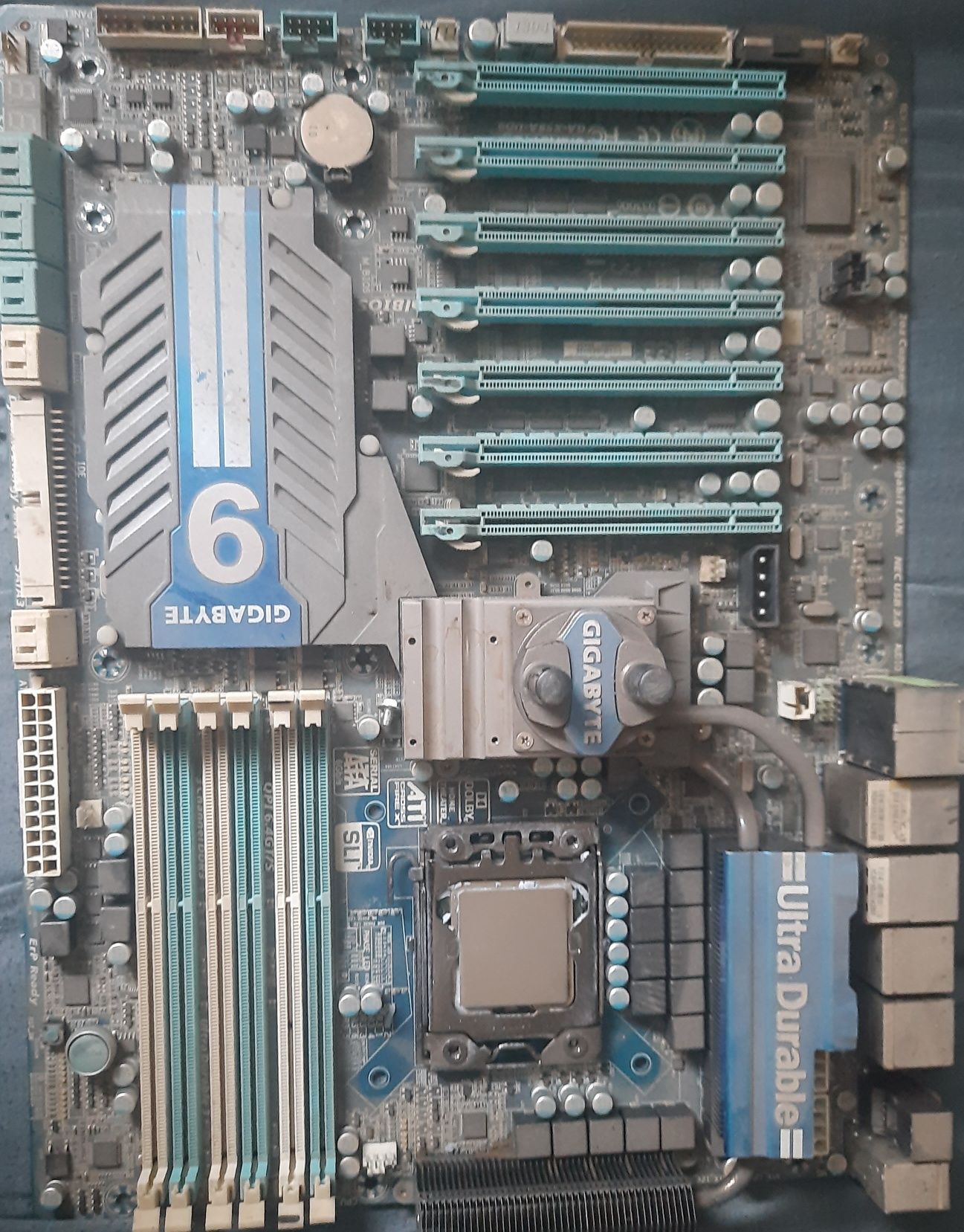 Płyta guwna gigabajt GA-X58A-UD9 + procesor i7 950+ hłodzenie