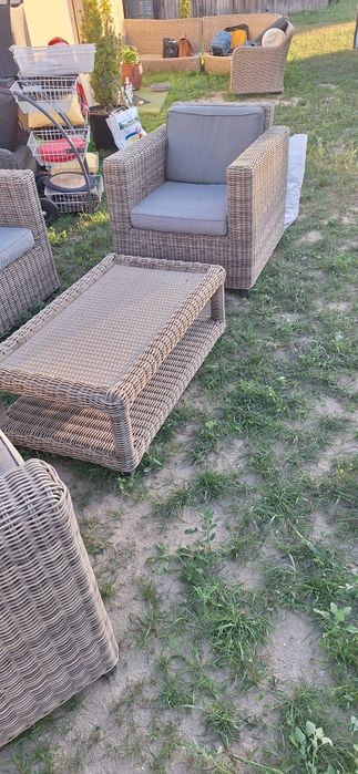 Meble ogrodowe ratan