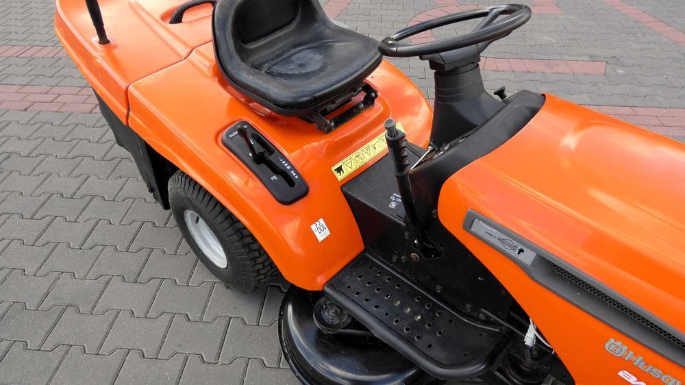 Traktorek kosiarka Husqvarna CTH141 B&S (150503.5) - Baras