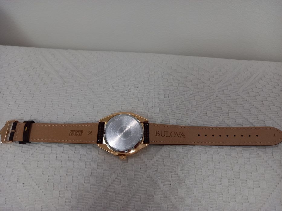 Продається годинник Bulova jet star gold