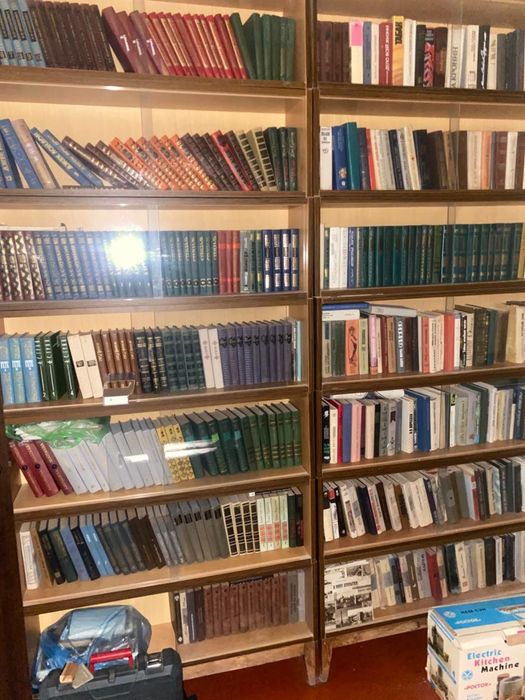 Купуємо дорого Макулатуру здати  Картон бумага книги Металобрухт